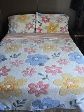 Plush Floral Duvet Cover in Pink, Yellow & Blue